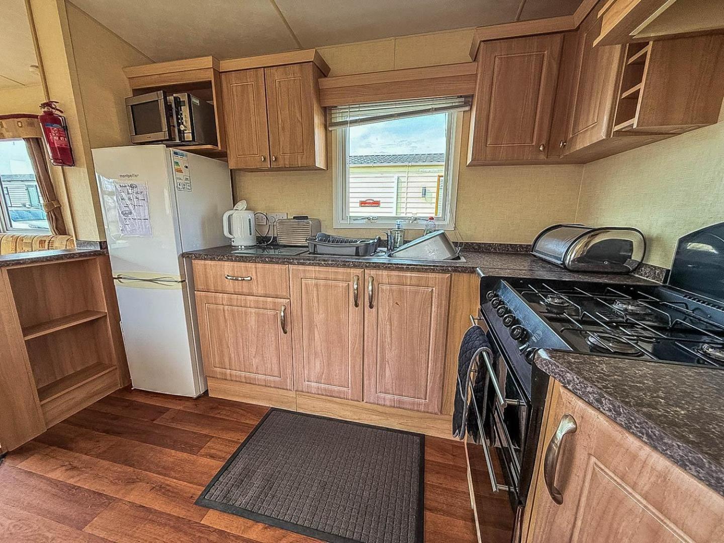Spacious 8 Berth Caravan At Southview Holiday Park Near Skegness Ref 33018Ml מראה חיצוני תמונה